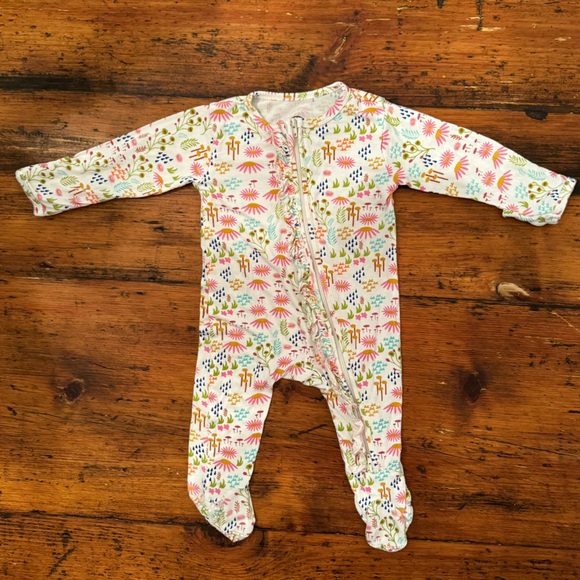 EUC Emerson & Friends Wildflower Bamboo Footie Pajamas 3-6 Months - Picture 2 of 4